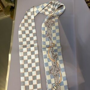 Elegant Checkered Silk scarf